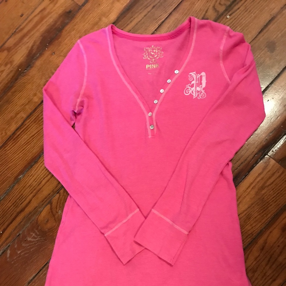 ❌ SOLD ❌ 💕 Victoria’s Secret Top 💕